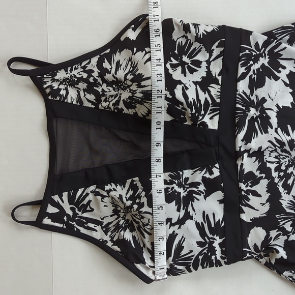 Time and Tru Mesh Floral One Piece Swimsuit XL Black White FLAW 16/18 - Picture 13 of 16